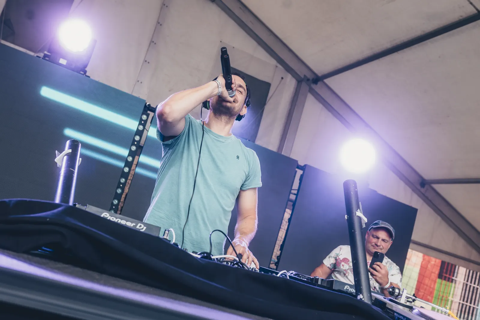 Special D. on the mic behind the decks